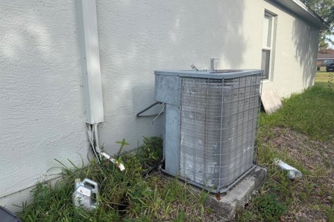 Casa en venta en Port St. Lucie, Florida, 3 dormitorios, 184.5 m2 № 2078368 - foto 10