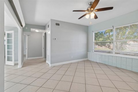 Casa en venta en Saint Petersburg, Florida, 2 dormitorios, 74.32 m2 № 2296528 - foto 13