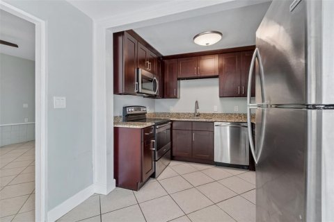 Casa en venta en Saint Petersburg, Florida, 2 dormitorios, 74.32 m2 № 2296528 - foto 19