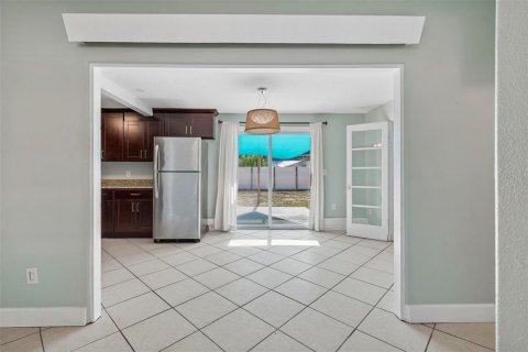 Casa en venta en Saint Petersburg, Florida, 2 dormitorios, 74.32 m2 № 2296528 - foto 17