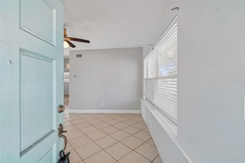 Casa en venta en Saint Petersburg, Florida, 2 dormitorios, 74.32 m2 № 2296528 - foto 9