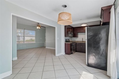 Casa en venta en Saint Petersburg, Florida, 2 dormitorios, 74.32 m2 № 2296528 - foto 26