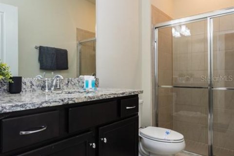 Townhouse in Davenport, Florida 5 bedrooms, 213.02 sq.m. № 2109319 - photo 24