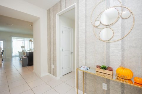 Townhouse in Davenport, Florida 5 bedrooms, 213.02 sq.m. № 2109319 - photo 7