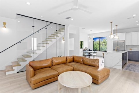 Touwnhouse à vendre à Tampa, Floride: 3 chambres, 197.42 m2 № 1872794 - photo 3
