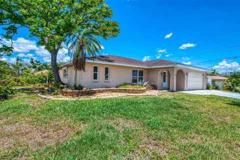 Villa ou maison à vendre à Venice, Floride: 3 chambres, 179.77 m2 № 1690825 - photo 2