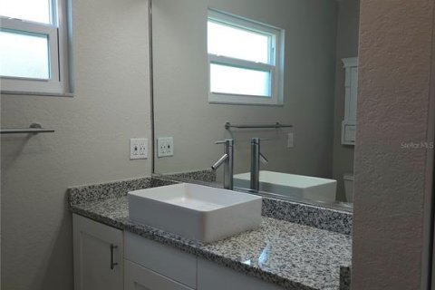 House in Bradenton, Florida 3 bedrooms, 215.44 sq.m. № 1775006 - photo 30