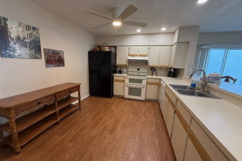 Condominio en alquiler en Punta Gorda, Florida, 2 dormitorios, 123.93 m2 № 2119259 - foto 4