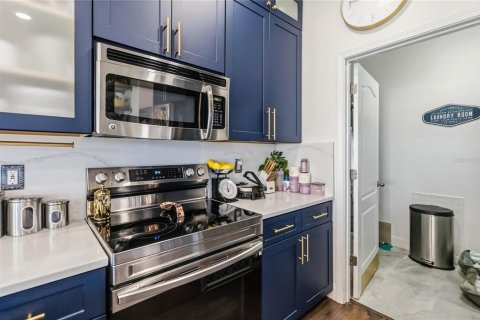 Townhouse in Orlando, Florida 3 bedrooms, 150.78 sq.m. № 2155619 - photo 16