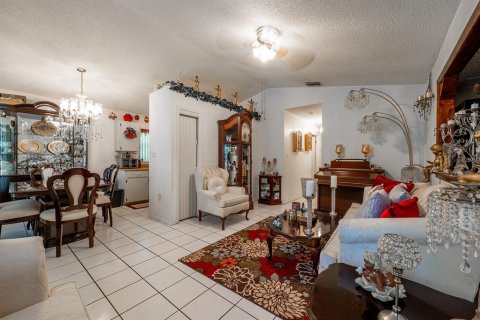 House in Sanford, Florida 3 bedrooms, 126.35 sq.m. № 1808718 - photo 5