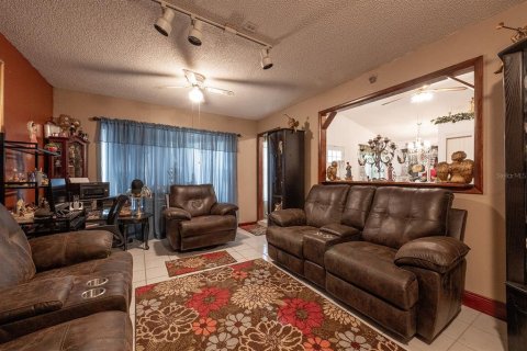 House in Sanford, Florida 3 bedrooms, 126.35 sq.m. № 1808718 - photo 10
