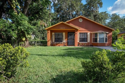 House in Sanford, Florida 3 bedrooms, 126.35 sq.m. № 1808718 - photo 1