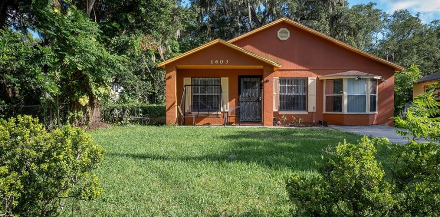 House in Sanford, Florida 3 bedrooms, 126.35 sq.m. № 1808718