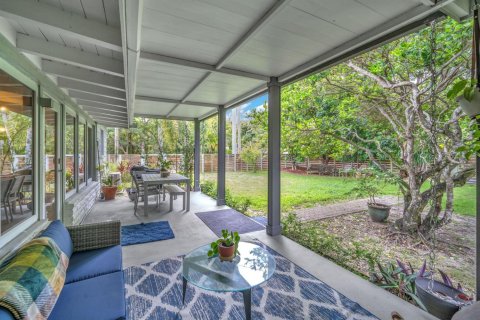 House in South Miami, Florida 2 bedrooms, 140.84 sq.m. № 2279055 - photo 30