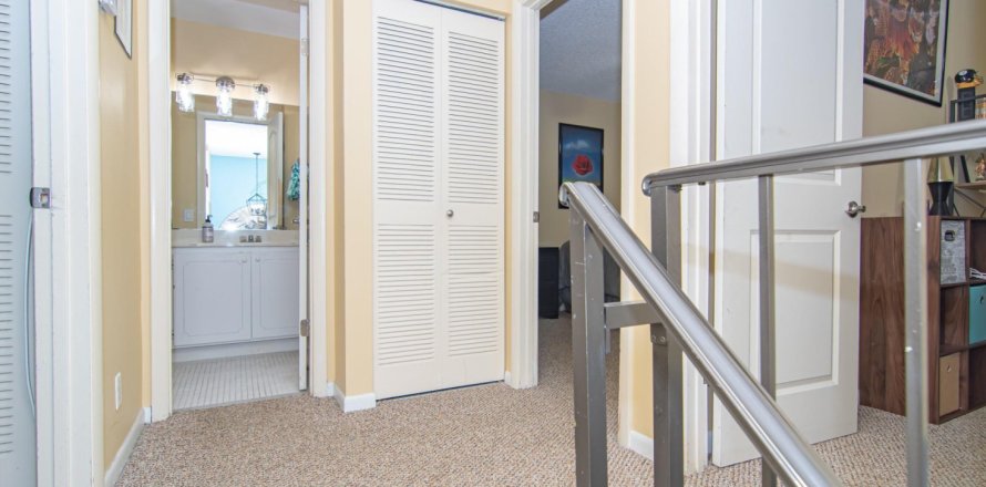 Townhouse in Davie, Florida 3 bedrooms, 153.29 sq.m. № 1121256