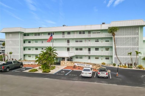 Copropriété à vendre à New Smyrna Beach, Floride: 2 chambres, 105.35 m2 № 2402820 - photo 3