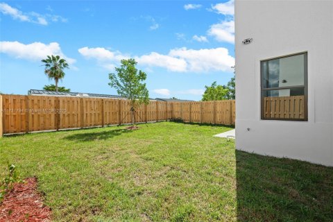 House in Miami, Florida 4 bedrooms № 1695646 - photo 25