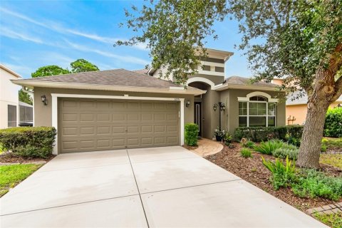 House in New Port Richey, Florida 4 bedrooms, 188.31 sq.m. № 2320993