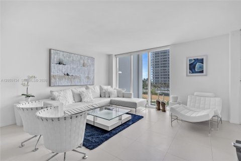 Copropriété à louer à Bal Harbour, Floride: 2 chambres, 98.1 m2 № 2252136 - photo 10