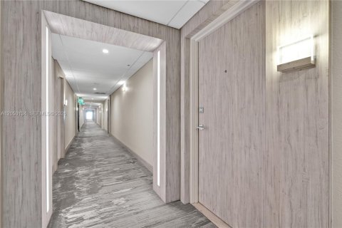 Copropriété à louer à Bal Harbour, Floride: 2 chambres, 98.1 m2 № 2252136 - photo 28