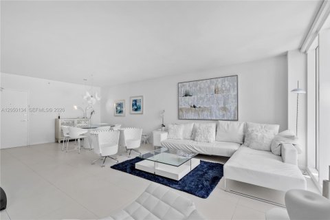 Copropriété à louer à Bal Harbour, Floride: 2 chambres, 98.1 m2 № 2252136 - photo 12