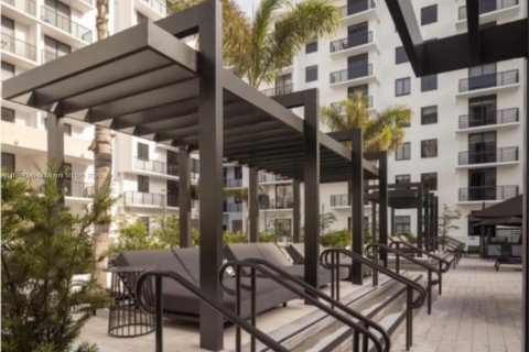 Apartment in Miami, Florida 1 bedroom № 1387835 - photo 4