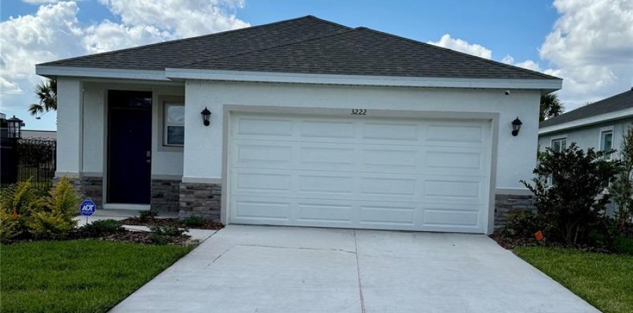 House in Bradenton, Florida 4 bedrooms, 154.4 sq.m. № 2157028