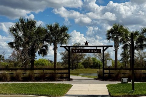 House in Bradenton, Florida 4 bedrooms, 154.4 sq.m. № 2157028 - photo 2