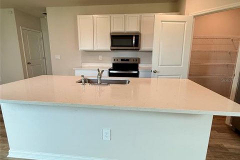 House in Bradenton, Florida 4 bedrooms, 154.4 sq.m. № 2157028 - photo 7
