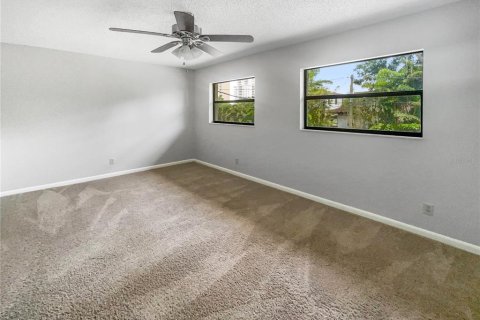 Townhouse in Tampa, Florida 2 bedrooms, 132.29 sq.m. № 1871012 - photo 3