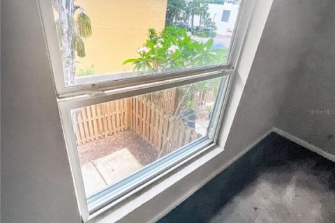 Townhouse in Tampa, Florida 2 bedrooms, 132.29 sq.m. № 1871012 - photo 10