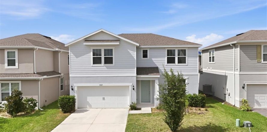 Casa en Clermont, Florida 4 dormitorios, 268.77 m2 № 2324180