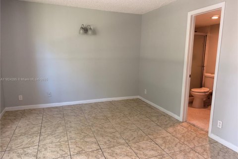 Copropriété à louer à Tamarac, Floride: 2 chambres, 80.36 m2 № 1791083 - photo 7