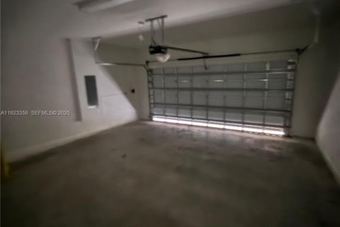 Villa ou maison à louer à Miramar, Floride: 3 chambres, 190.17 m2 № 1982283 - photo 25