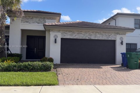 Villa ou maison à louer à Miramar, Floride: 3 chambres, 190.17 m2 № 1982283 - photo 1