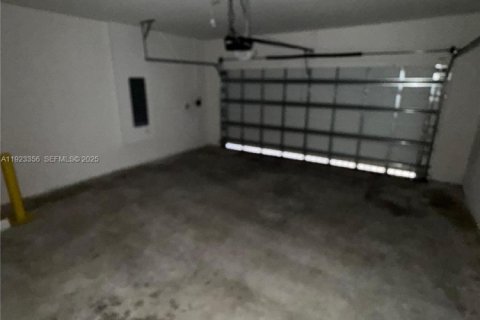 Villa ou maison à louer à Miramar, Floride: 3 chambres, 190.17 m2 № 1982283 - photo 24