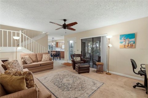 Touwnhouse à vendre à New Smyrna Beach, Floride: 2 chambres, 110.37 m2 № 2399460 - photo 9