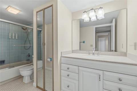 Touwnhouse à vendre à New Smyrna Beach, Floride: 2 chambres, 110.37 m2 № 2399460 - photo 28