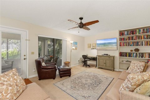 Touwnhouse à vendre à New Smyrna Beach, Floride: 2 chambres, 110.37 m2 № 2399460 - photo 10