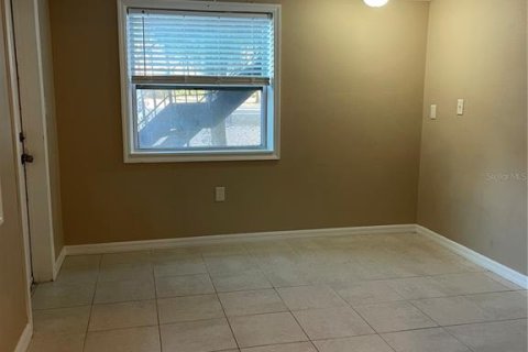 Propiedad comercial en venta en Eustis, Florida, 5 dormitorios, 230.12 m2 № 2198144 - foto 7