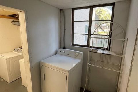 Propiedad comercial en venta en Eustis, Florida, 5 dormitorios, 230.12 m2 № 2198144 - foto 8