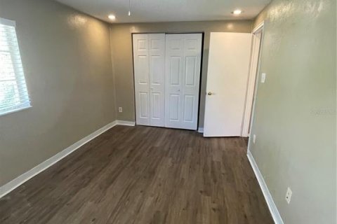Propiedad comercial en venta en Eustis, Florida, 5 dormitorios, 230.12 m2 № 2198144 - foto 16