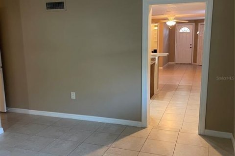 Propiedad comercial en venta en Eustis, Florida, 5 dormitorios, 230.12 m2 № 2198144 - foto 6