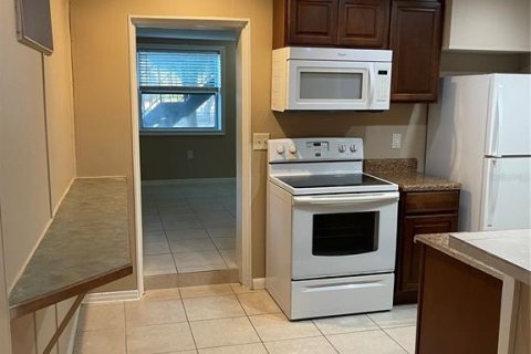Propiedad comercial en venta en Eustis, Florida, 5 dormitorios, 230.12 m2 № 2198144 - foto 3