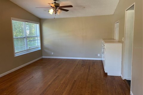 Propiedad comercial en venta en Eustis, Florida, 5 dormitorios, 230.12 m2 № 2198144 - foto 11