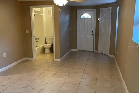 Propiedad comercial en venta en Eustis, Florida, 5 dormitorios, 230.12 m2 № 2198144 - foto 2