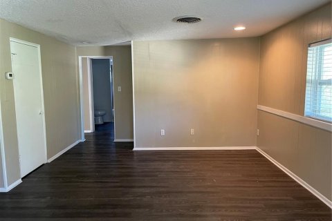 Propiedad comercial en venta en Eustis, Florida, 5 dormitorios, 230.12 m2 № 2198144 - foto 12