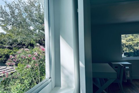 Casa en alquiler en Coral Gables, Florida, 4 dormitorios, 187.01 m2 № 2007819 - foto 14