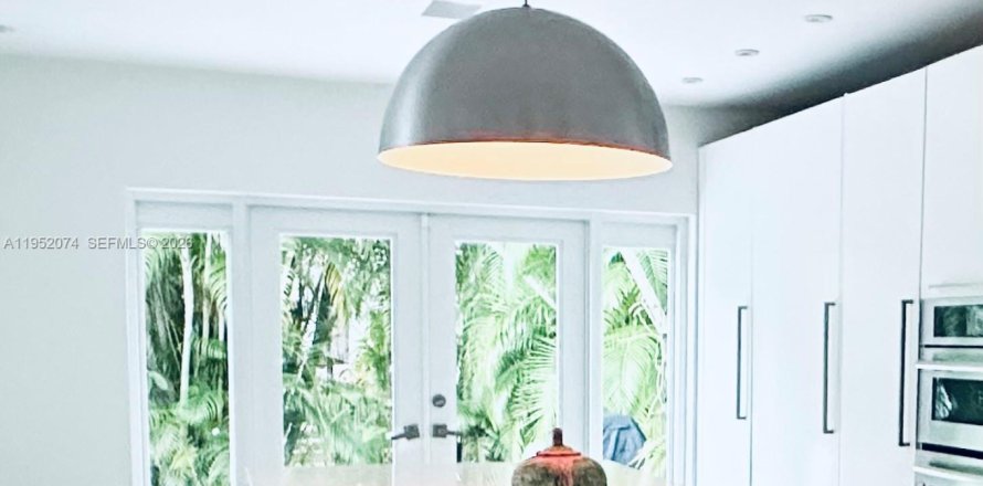 Casa en Coral Gables, Florida 4 dormitorios, 187.01 m2 № 2007819