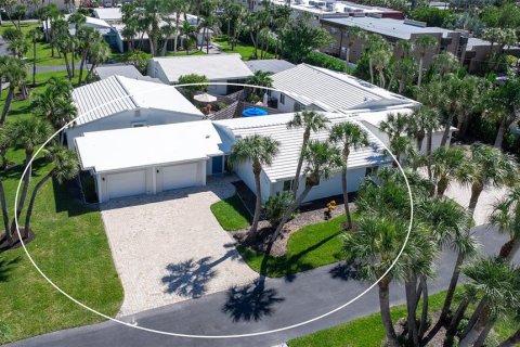 Villa ou maison à vendre à Sarasota, Floride: 3 chambres, 152.36 m2 № 2431009 - photo 3